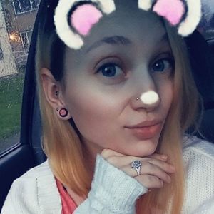 Meet your Posher, Devin